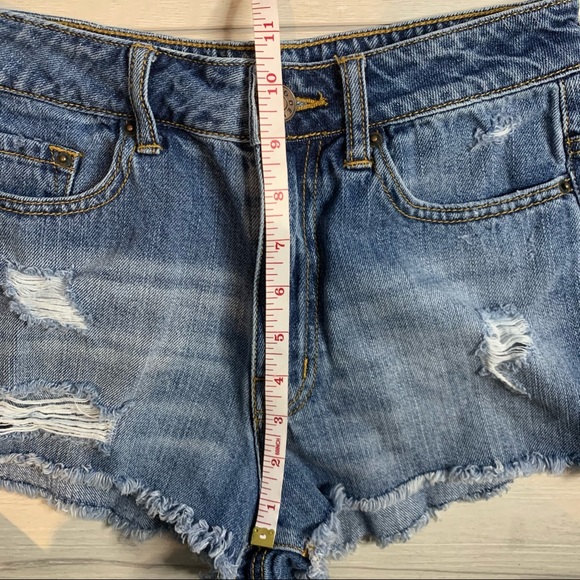 BDG High Rise Dree Cheeky Cutoff Shorts Size 25 - Picture 11 of 11